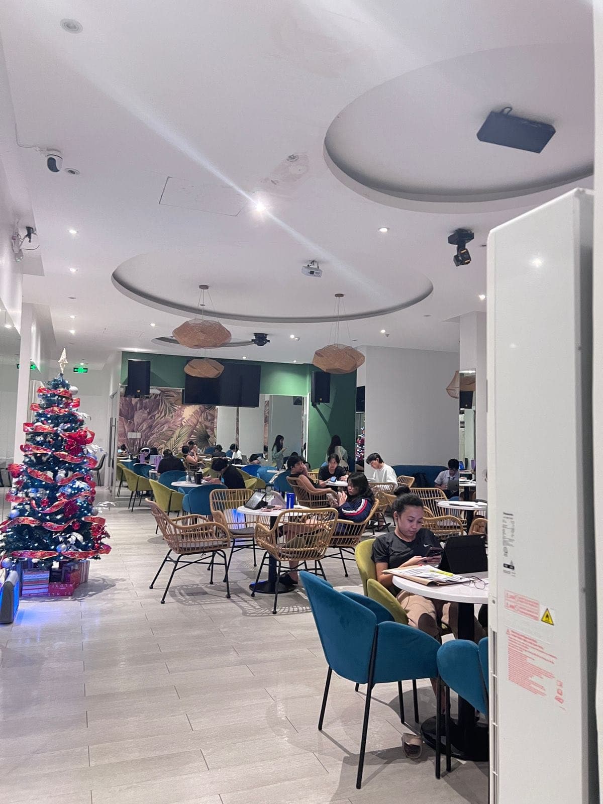 LOOKING FOR RUSH REPLACEMENT !!!❣️(Female) - photo 2