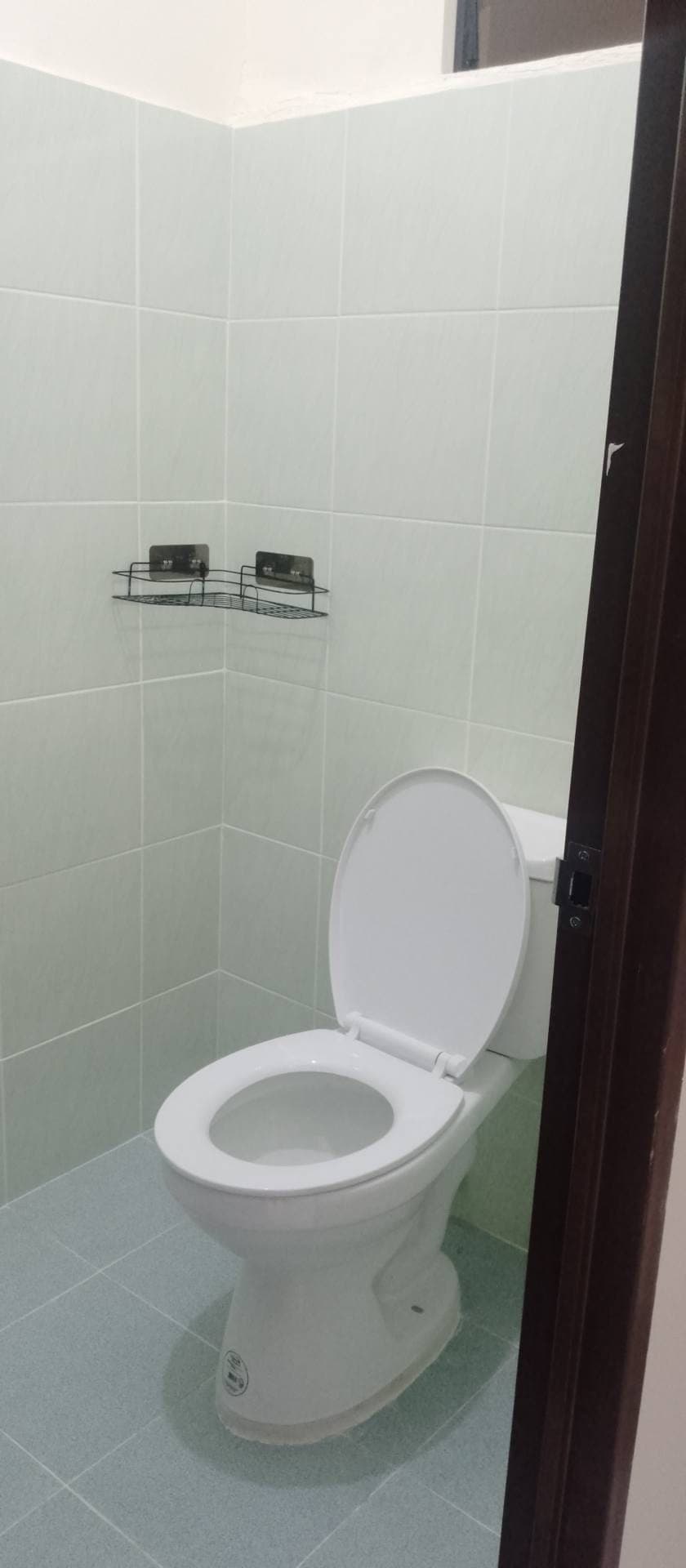 Available! - photo 2