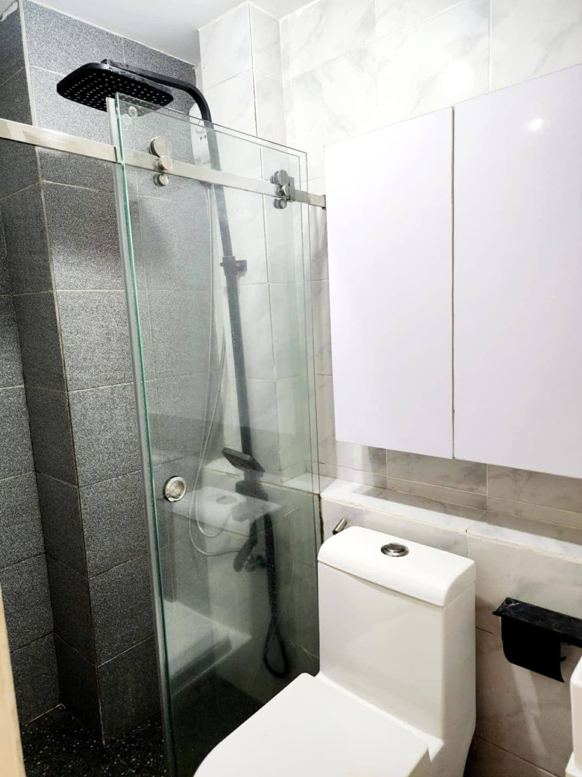 CONDO FOR RENT 💯 - photo 2