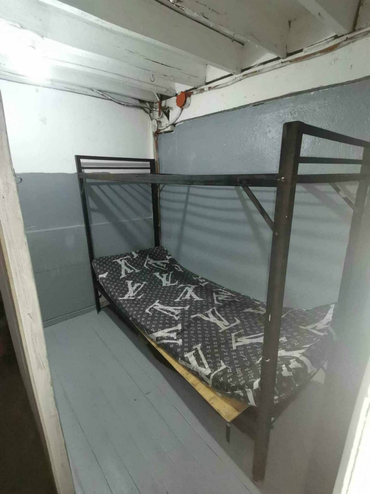 Room for Rent - photo 5