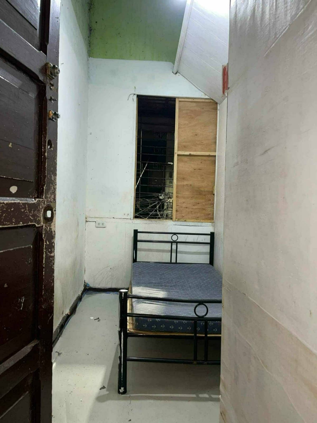 Room for Rent - photo 6