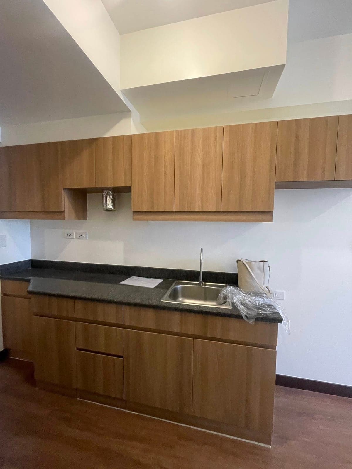 RUSH FOR RENT‼️STUDIO UNIT NEAR ST. BENILDE AND DE LA SALLE TAFT - photo 5