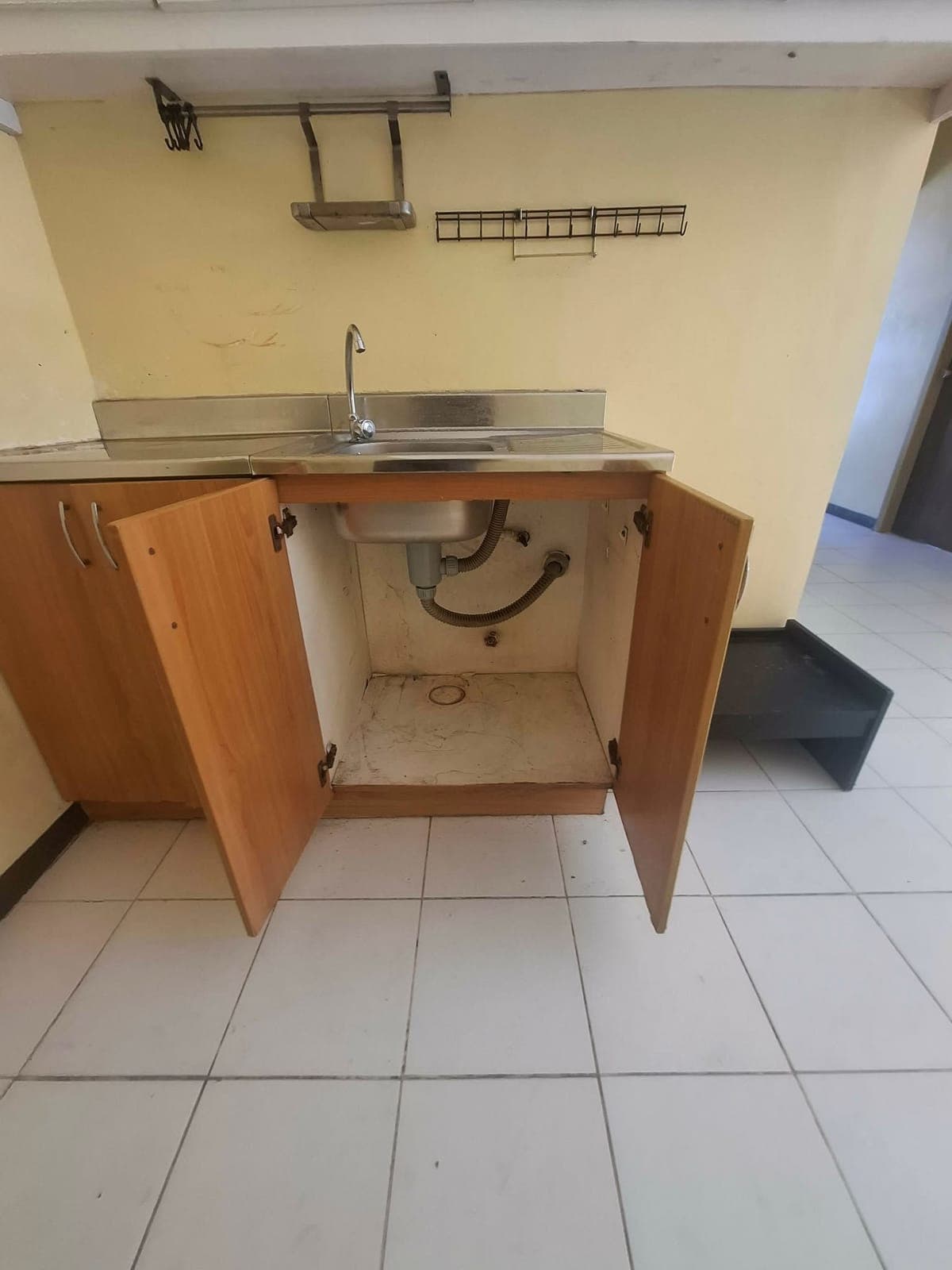 Semi Furnished 3 Bedroom Condo Unit For Rent - Unit 401 Alpaca Building at Lions Park Residences - photo 31