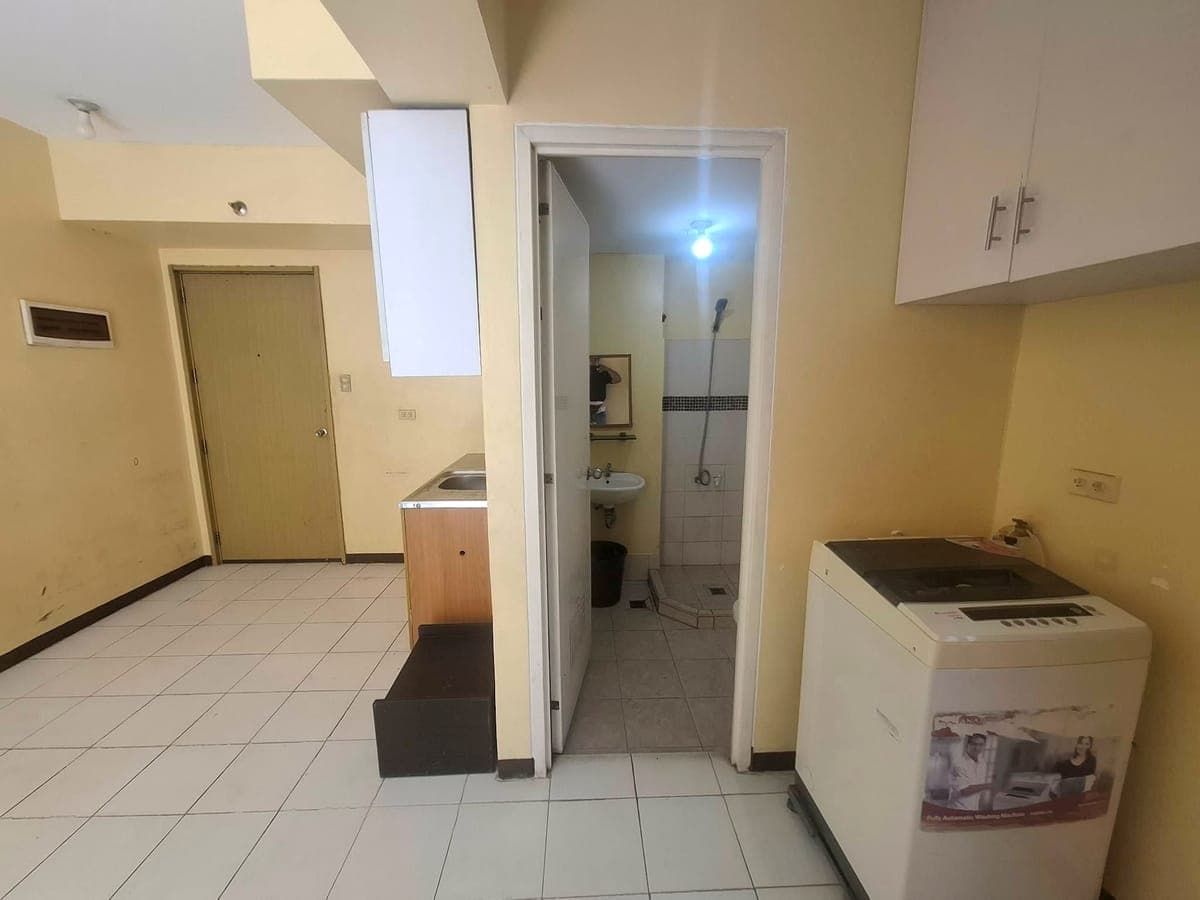 Semi Furnished 3 Bedroom Condo Unit For Rent - Unit 401 Alpaca Building at Lions Park Residences - photo 34