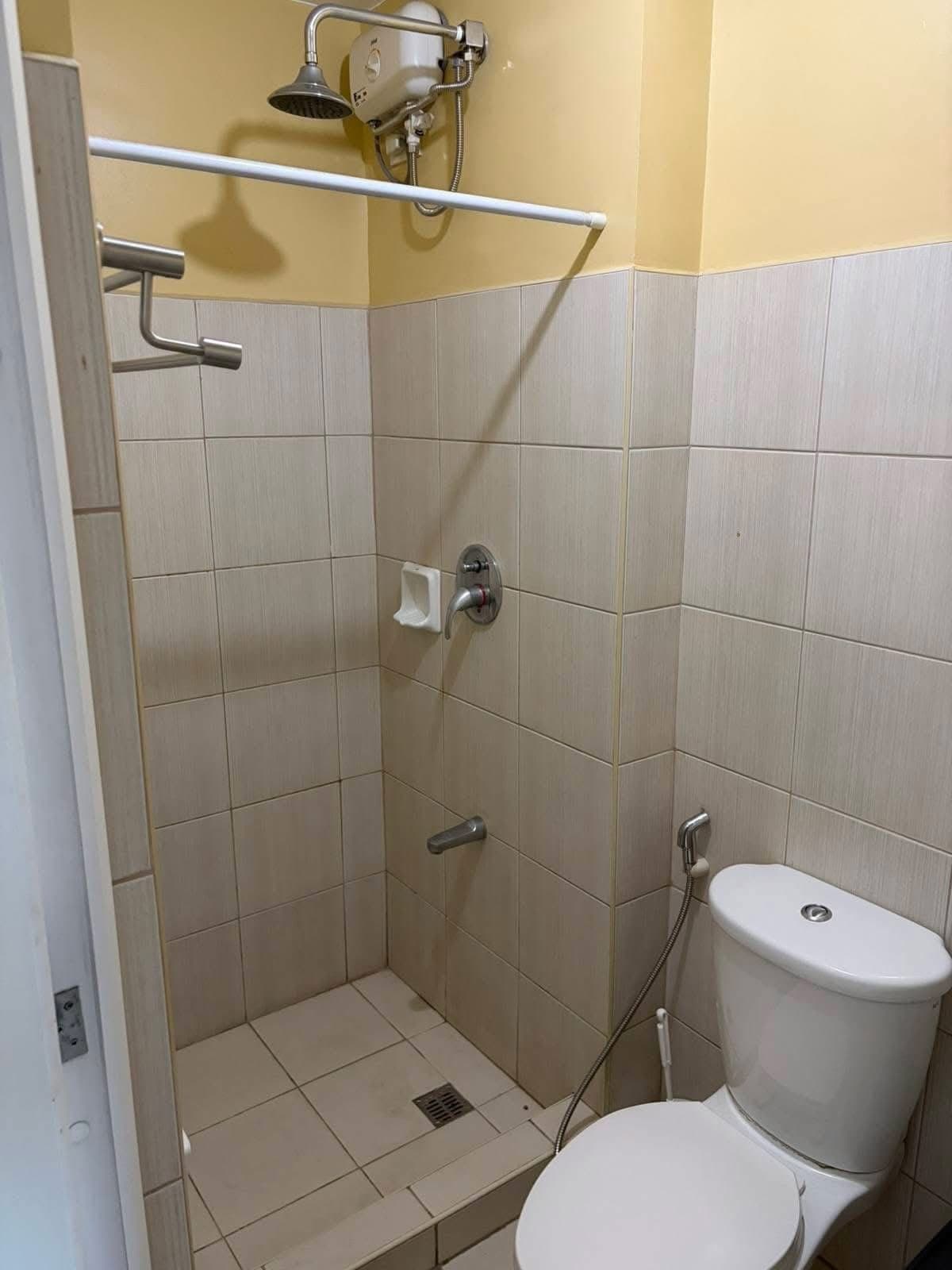 FOR RENT: ₱23,000/month. | Inclusive dues & Parking - photo 3