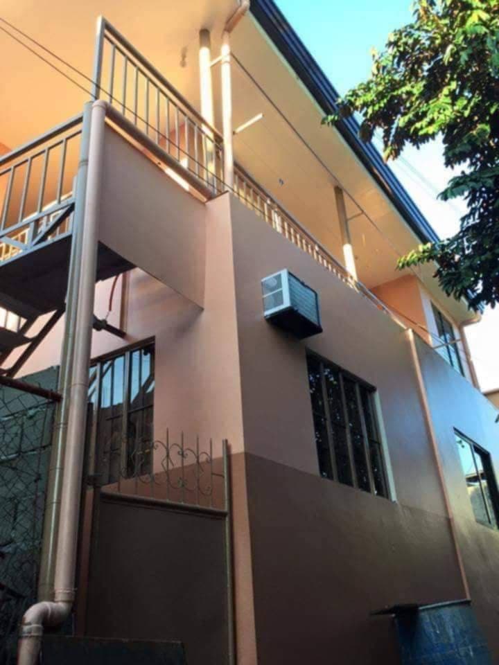 aircon room for rent gud for 1 person girl only bajada area near abreeza victoria plaza likod ng DMS... - photo 3