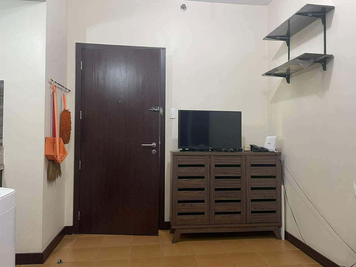 📍San Lorenzo place , Makati City - photo 2