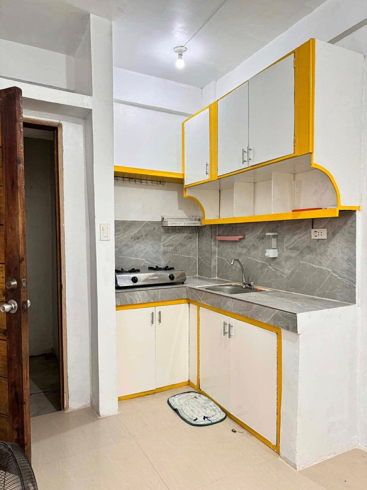 Apartment for Rent (Girls Only) - photo 1