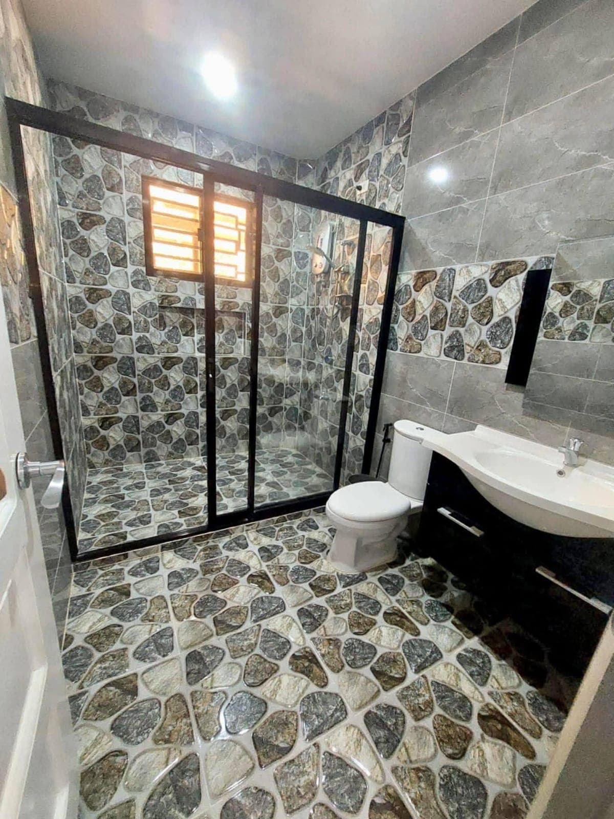 🏡 Beautiful Western-Style Fully Furnished Home for    Rent in Toril, Davao City! - photo 13