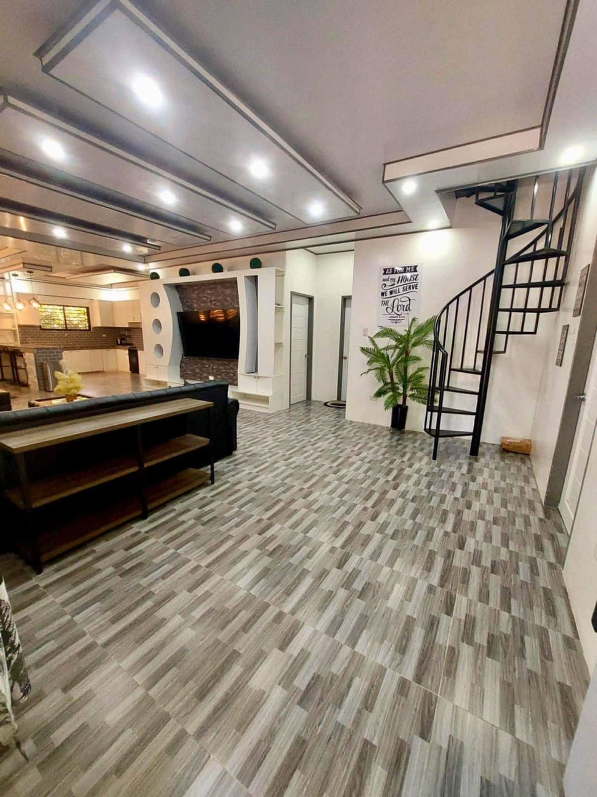 🏡 Beautiful Western-Style Fully Furnished Home for    Rent in Toril, Davao City! - photo 25