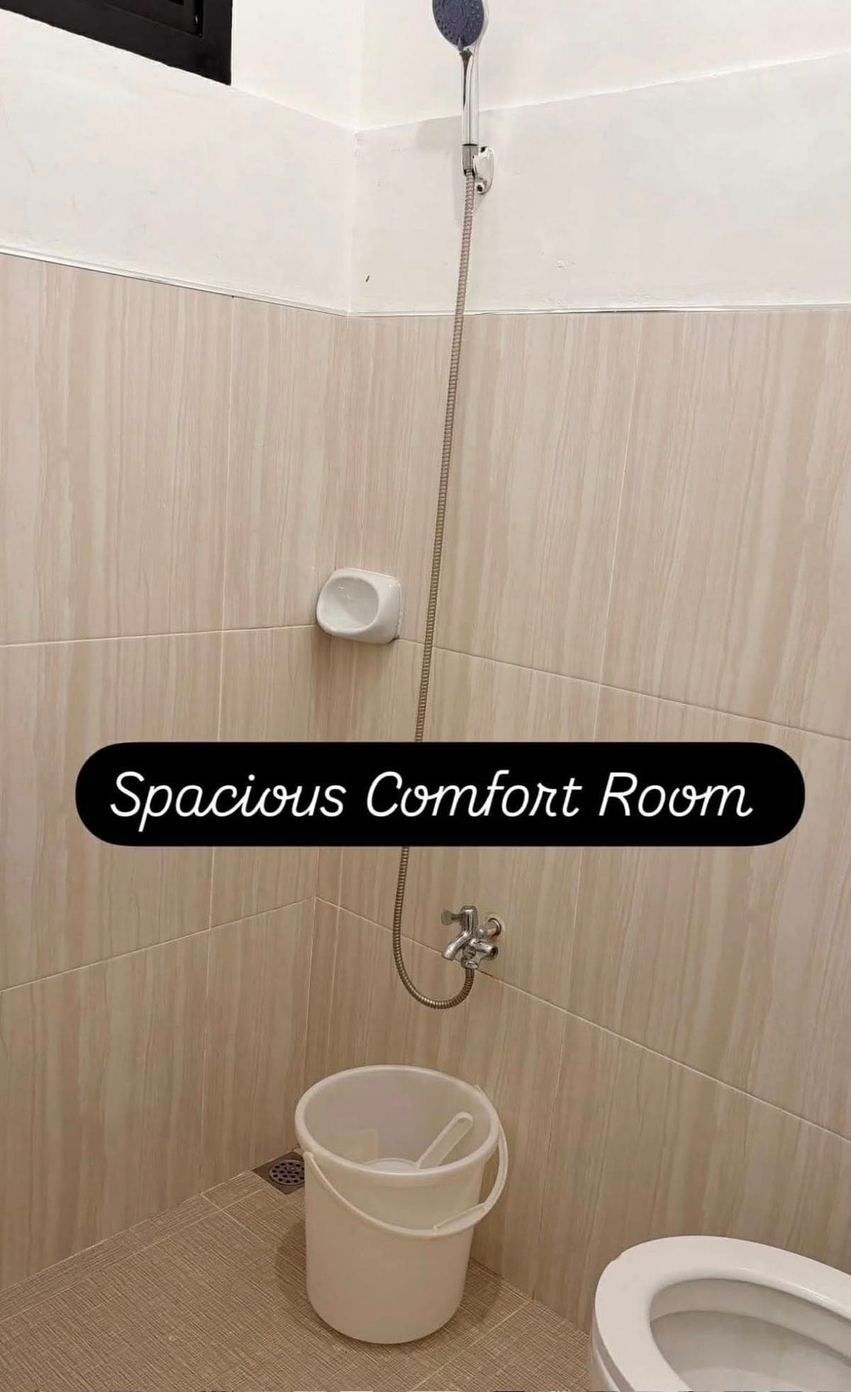 MAA Area:   1 Unit Available  with spacious  car park - photo 2