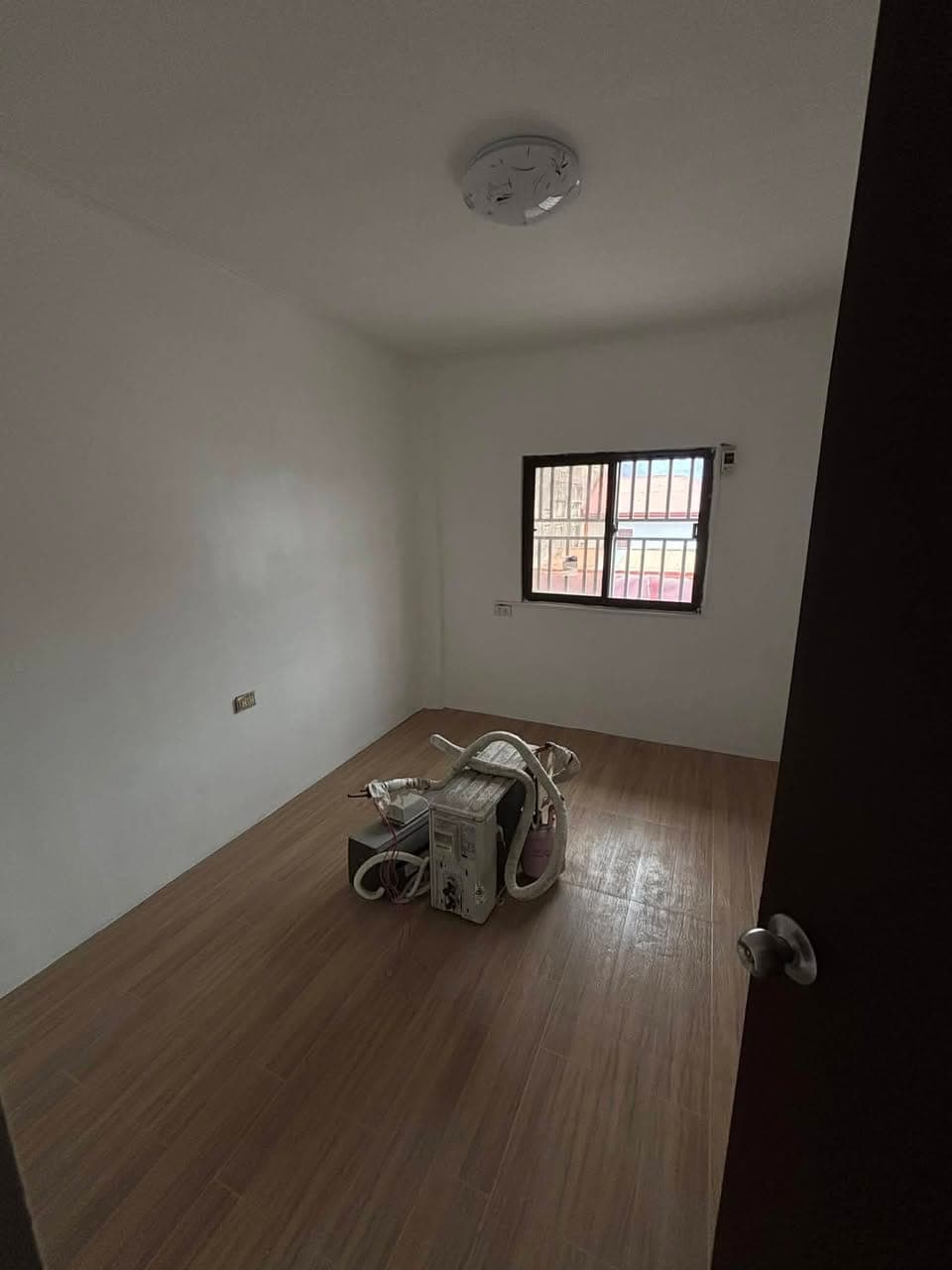 Room for Rent 2 BEDROOM APARTMENT - photo 3