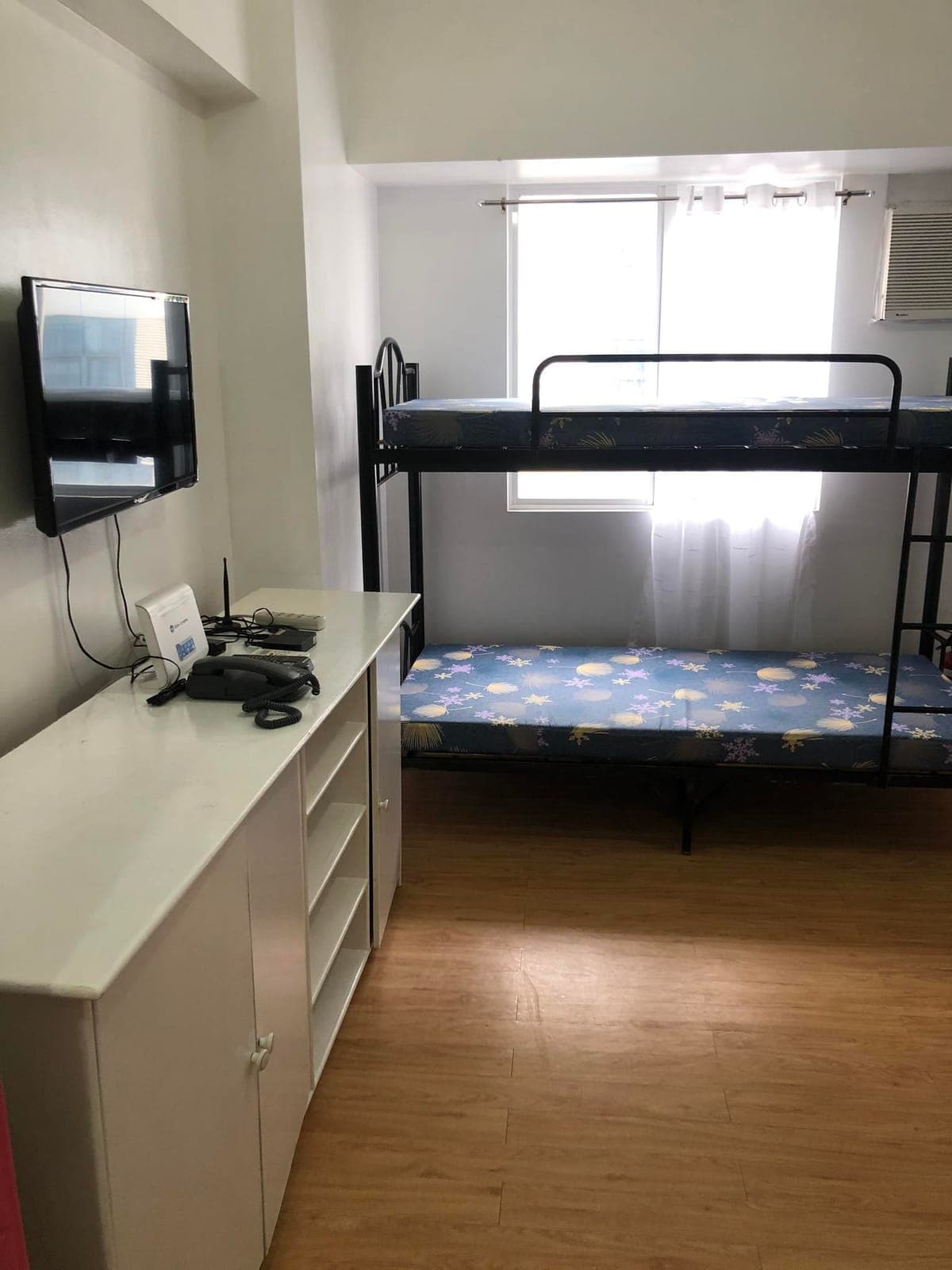 STUDIO SEMI FURNISHED FOR RENT (CONDO) - photo 1