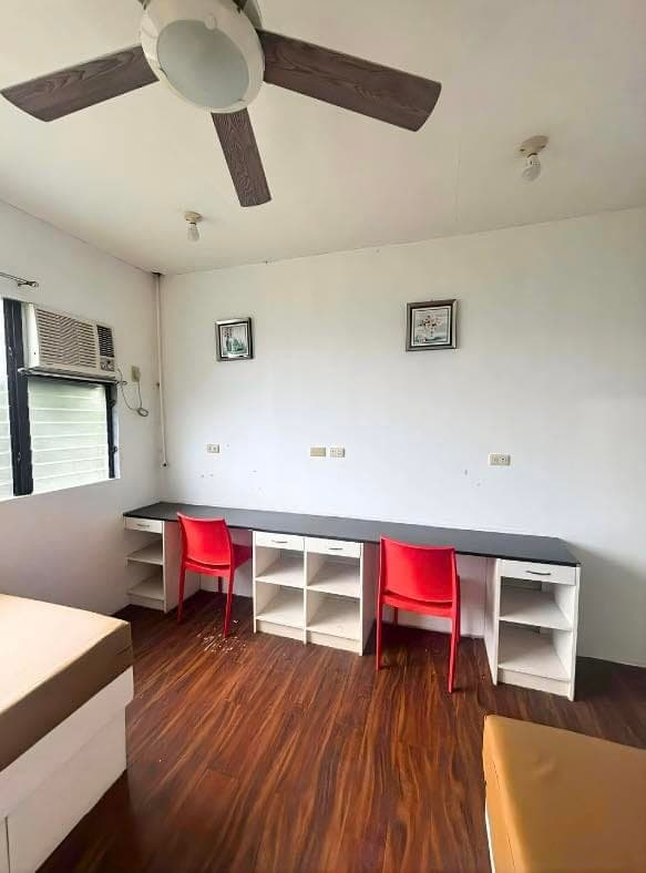 🏢 Apartment for Rent (Walking Distance to SM Ecoland!) - photo 2