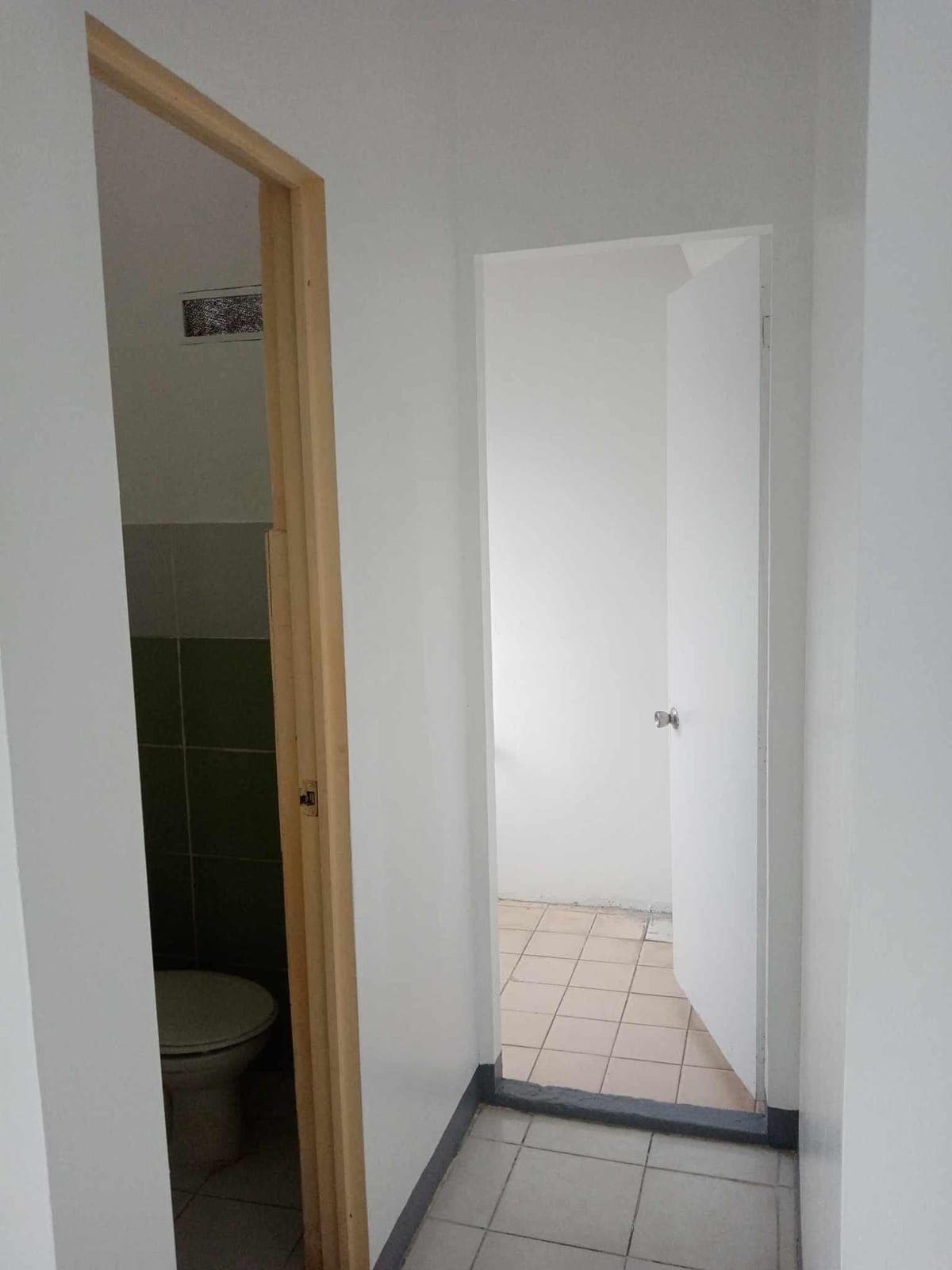 1 Apartment unit (UNIT D) for Rent in Brgy. Kasilawan, Makati City. Near Circuit Makati. - photo 2