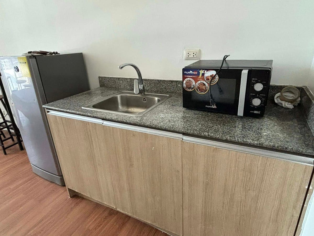 THE LINEAR MAKATI - photo 2