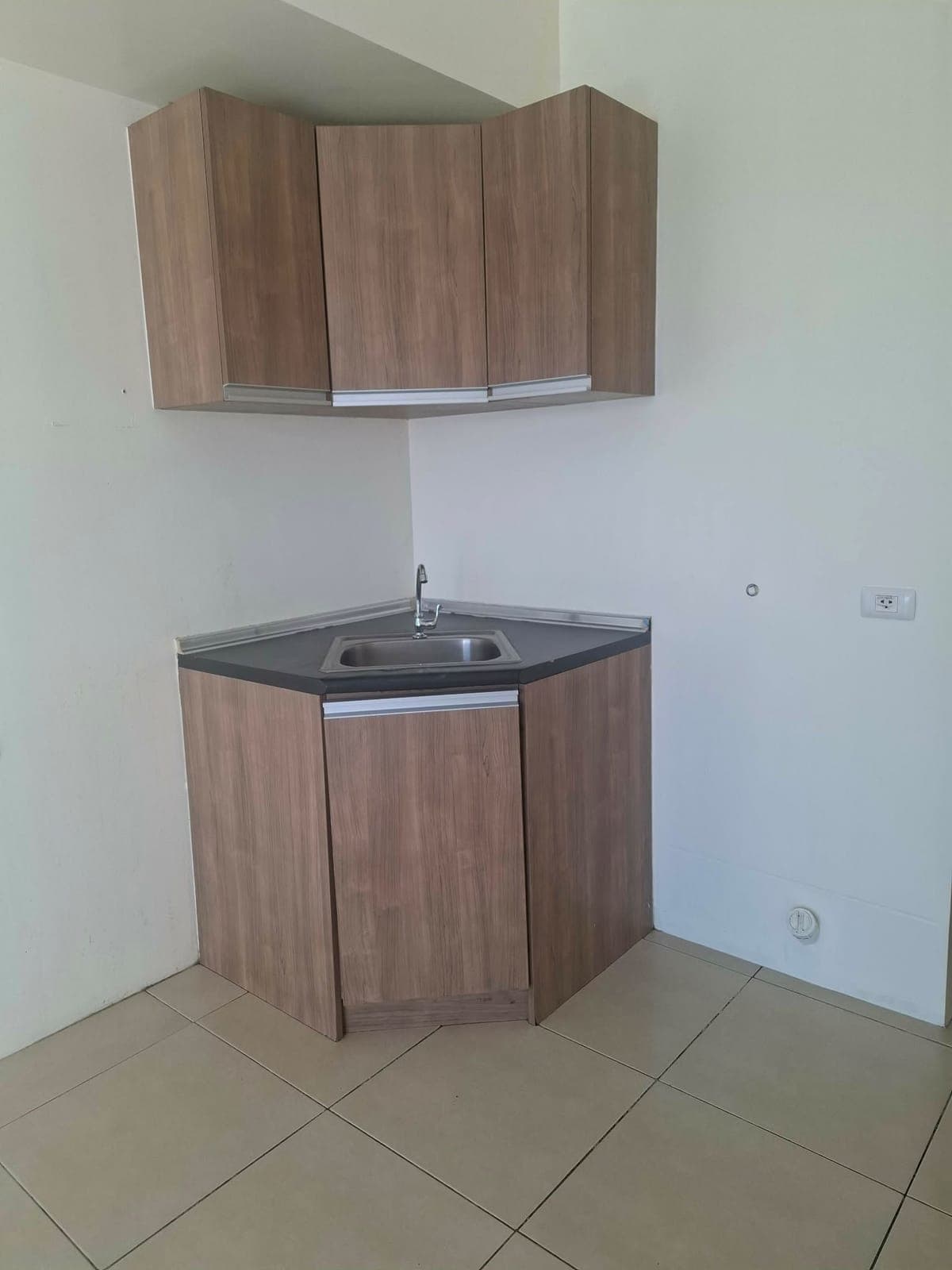 Unfurnished Studio Condo Unit For Rent- Unit 3524 Tower 3 Avida Towers Vita - photo 4