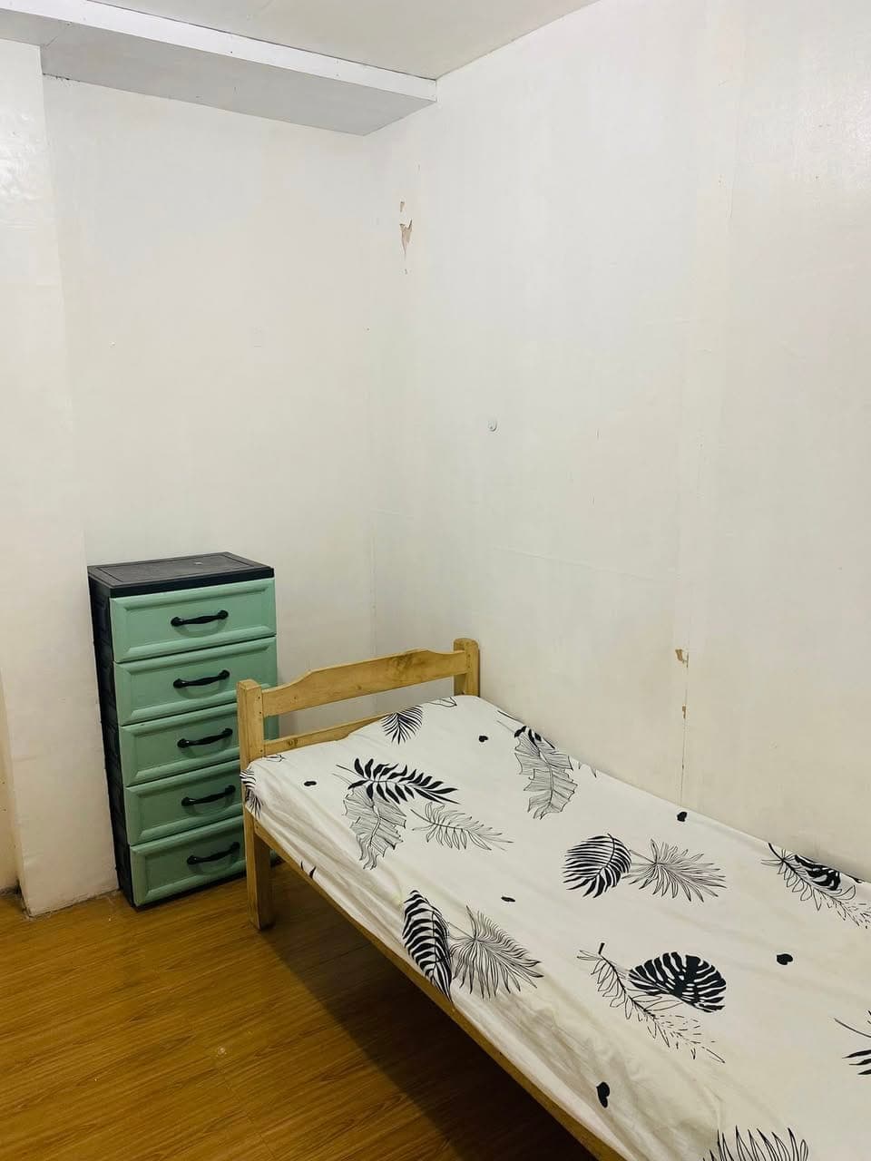 ROOM FOR RENT - photo 2