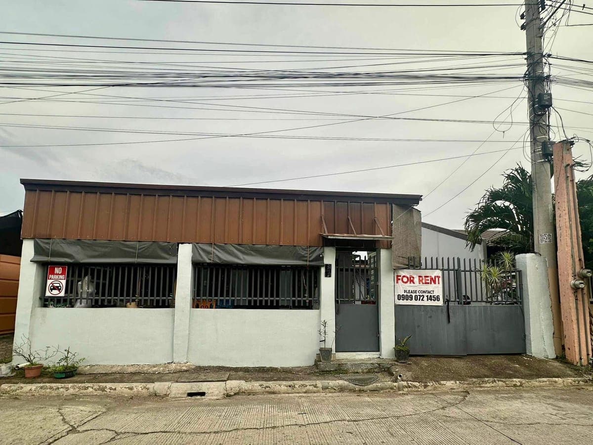 For Rent: Half Furnished 2-Bedroom House – Deca Homes Talomo (Phase 2, Near Entrance) - photo 5