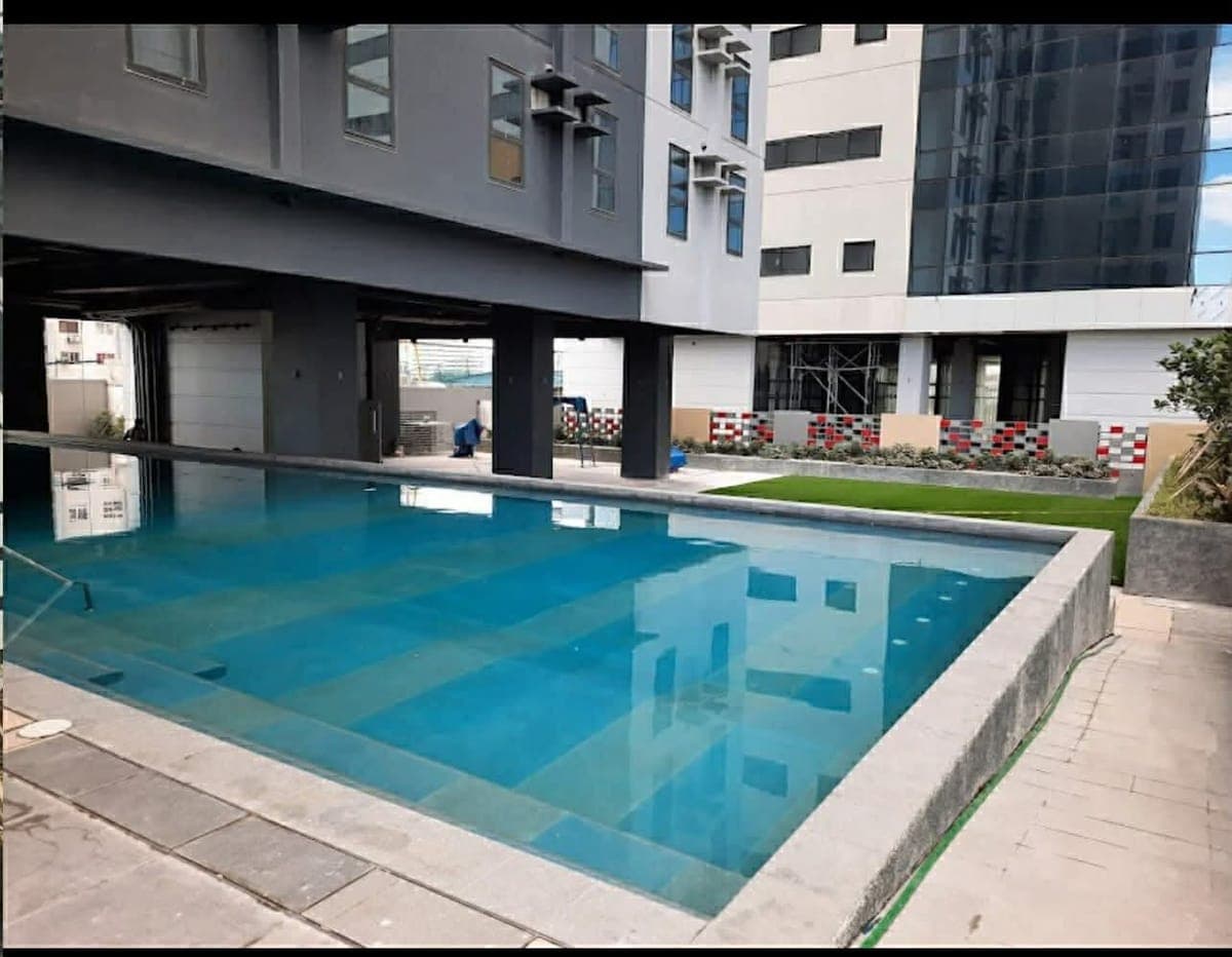 CONDO UNIT FOR RENT | Corner Unit | Studio Type - photo 1