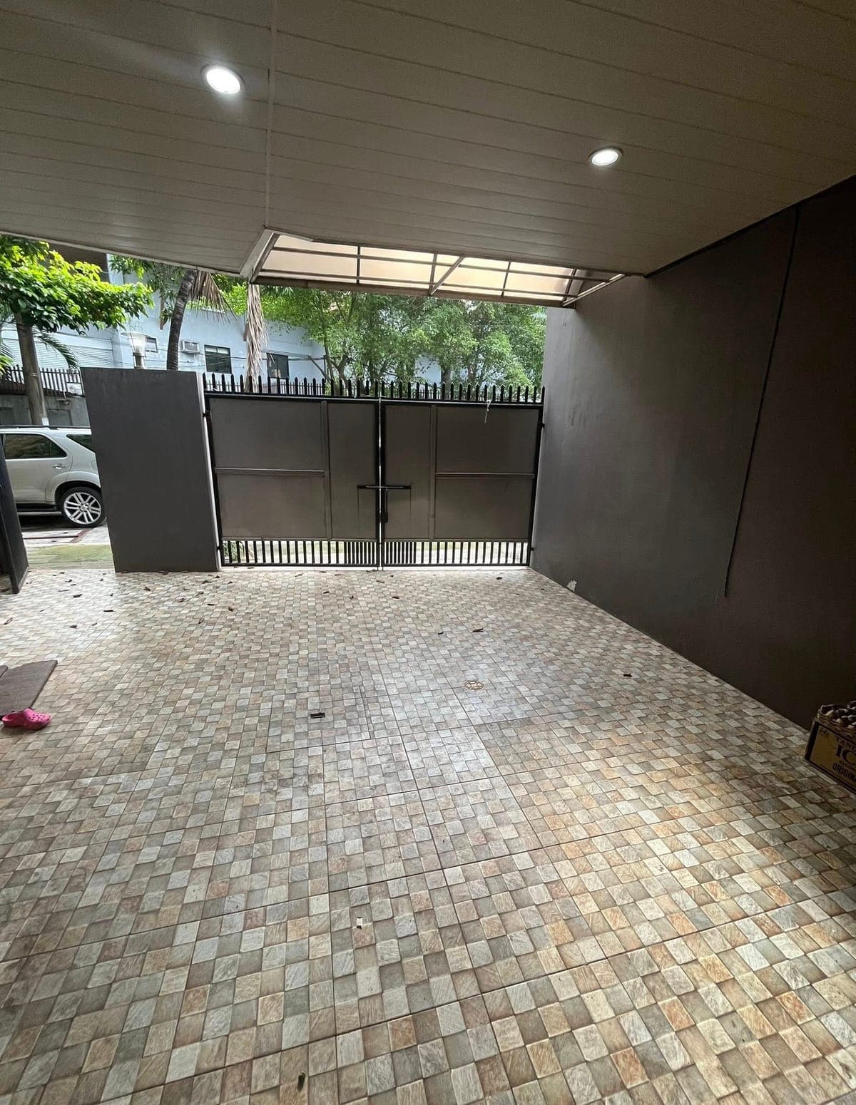 House for SALE/RENT (PETS ALLOWED) - photo 4