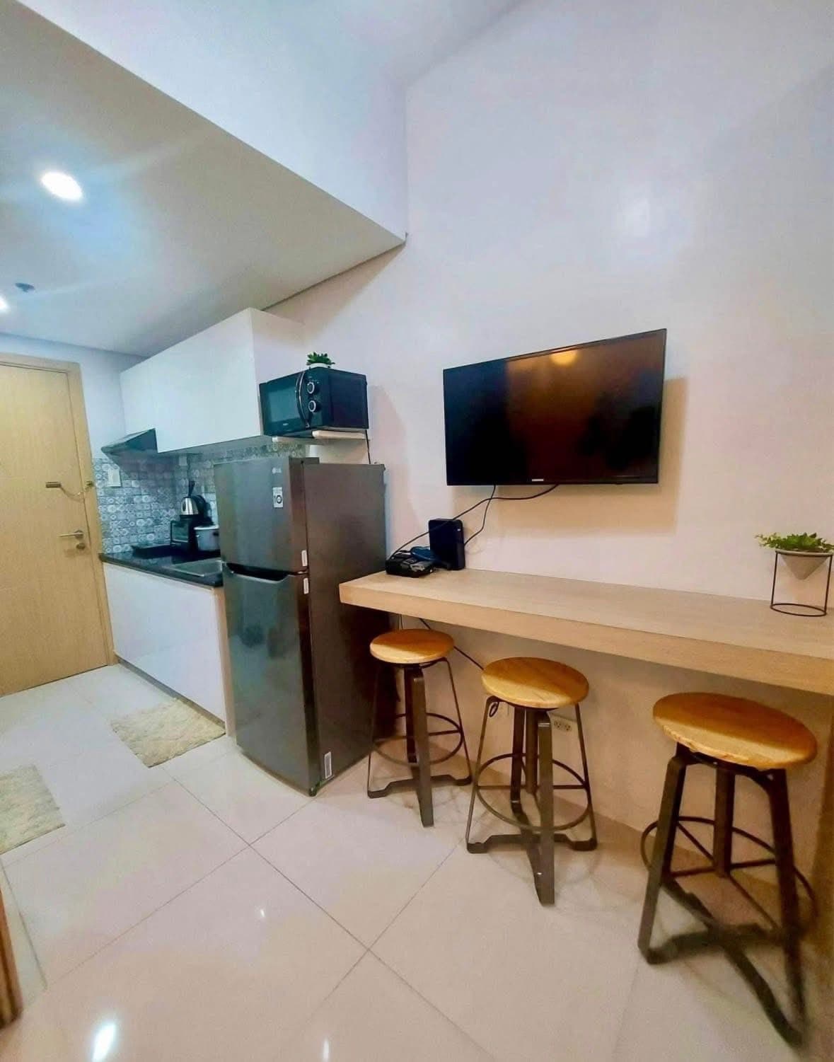 CONDO UNIT FOR RENT | 1 Bedroom | Fully Furnished - photo 2