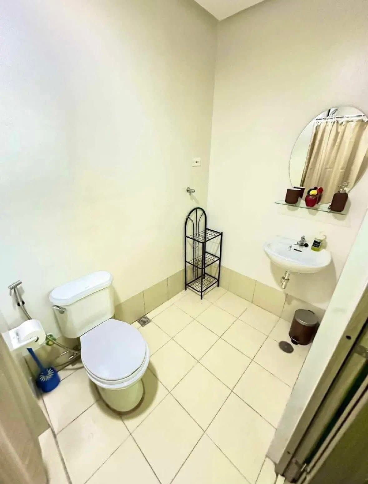 SPACIOUS 1 BEDROOM | FOR RENT | OPEN SUBLEASE - photo 4