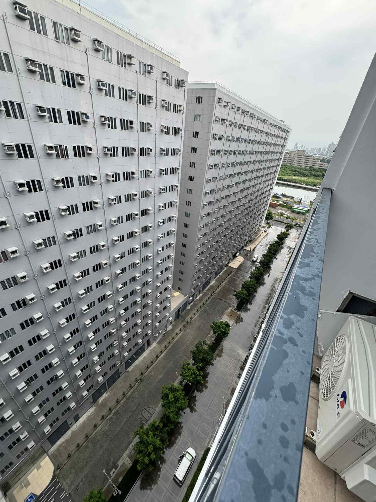 - SHORE 2 RESIDENCES FOR RENT - - photo 1