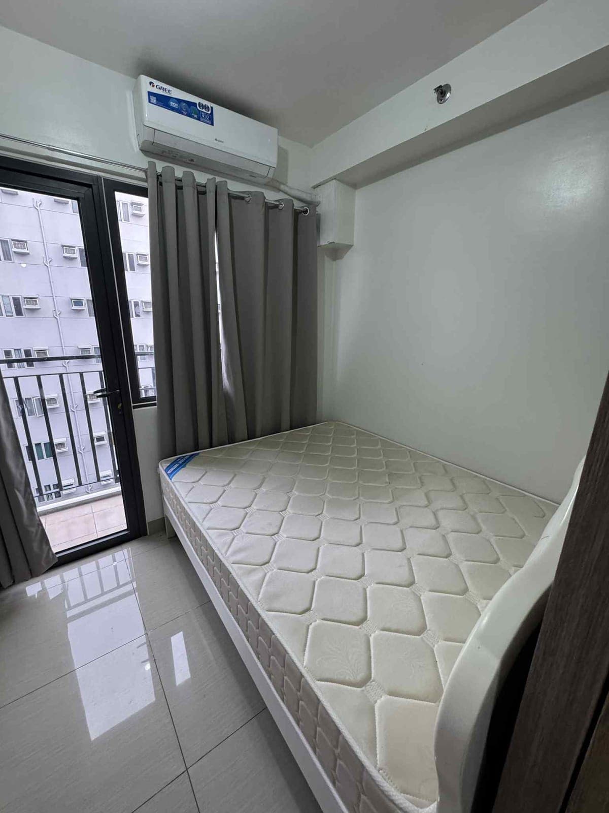 - SHORE 2 RESIDENCES FOR RENT - - photo 4