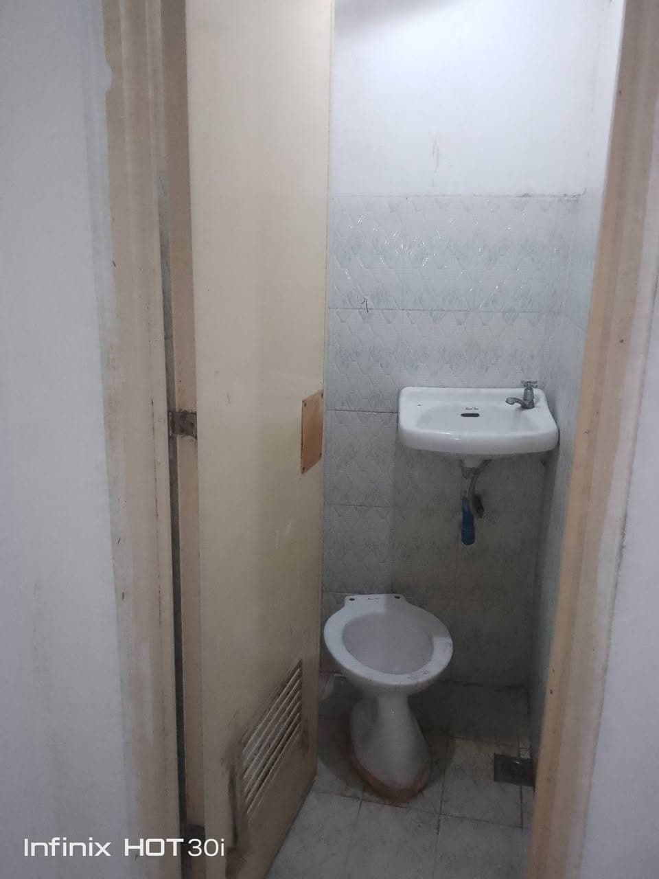 Studio type apartment available - photo 4