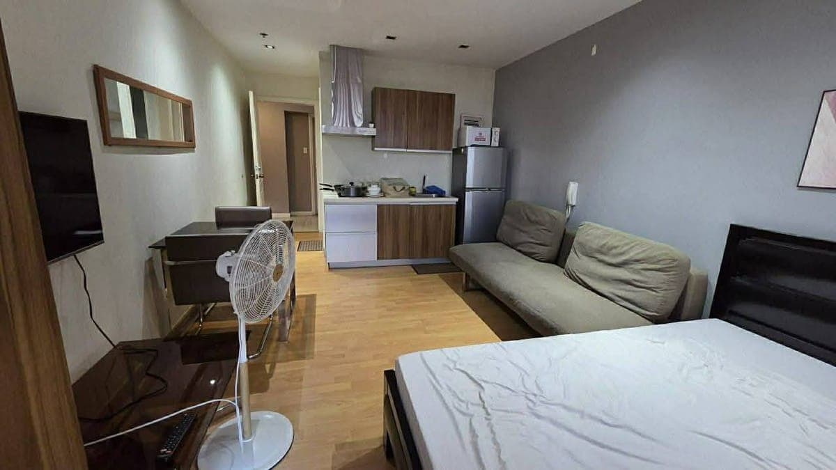 𝐅𝐎𝐑 𝐑𝐄𝐍𝐓 Studio with balcony Condo Unit in The GRAMERCY RESIDENCES - photo 1