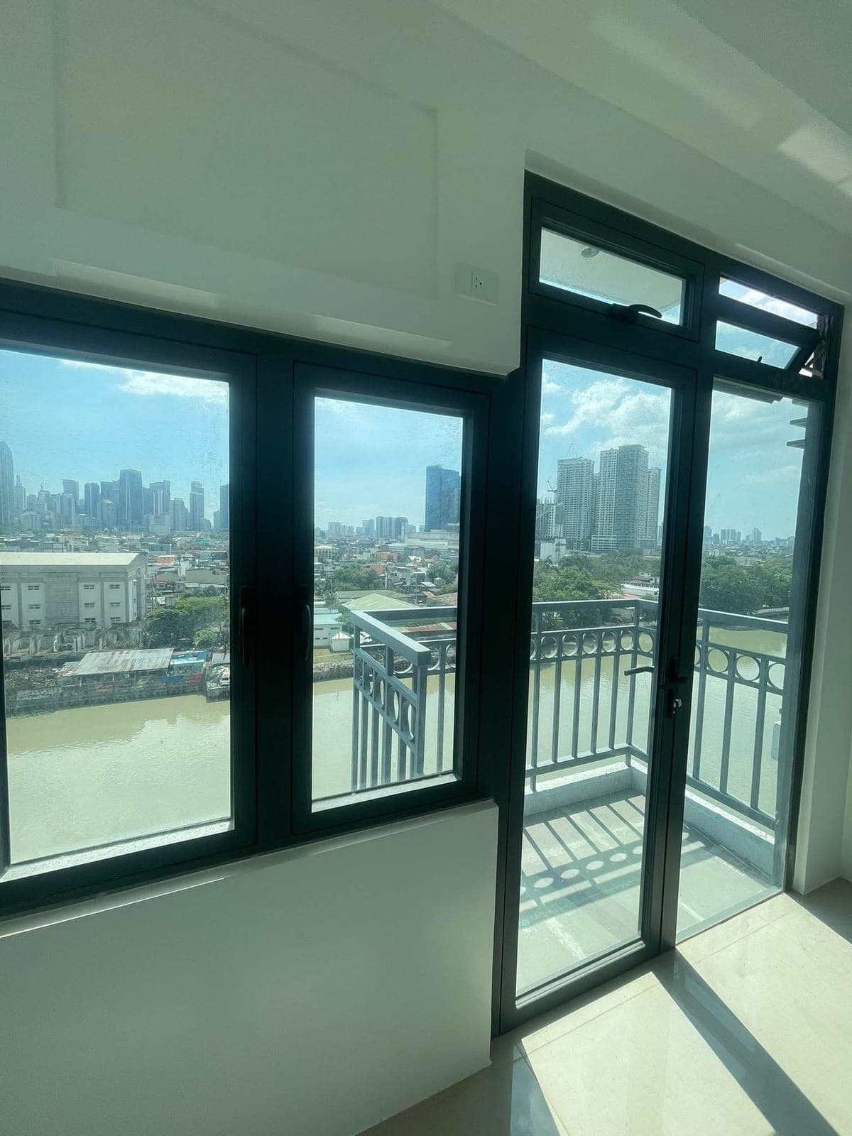 READY FOR VIEWING! Last 2 UNITS. BELOW MARKET. READY FOR VIEWING. HARBOUR PARK RESIDENCES 1bedroom f... - photo 7