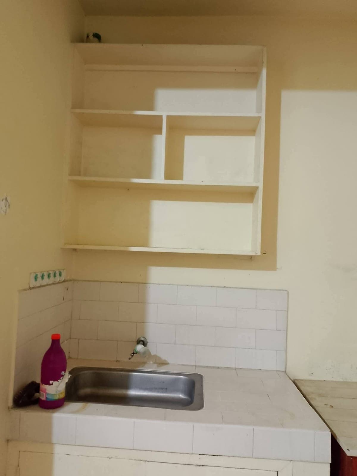 FOR RENT STUDIO TYPED ROOM with Garden and Roofdeck - photo 1