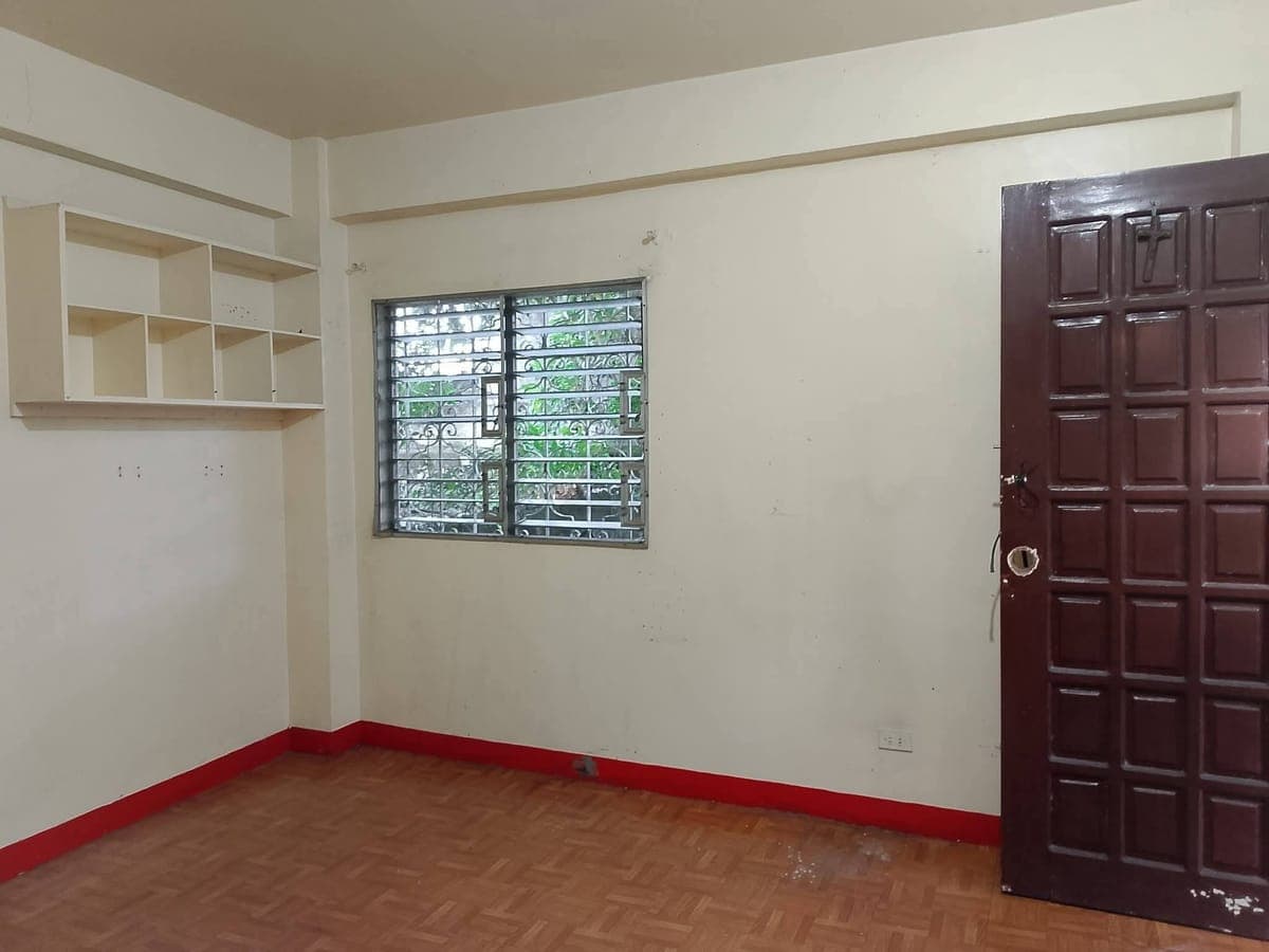 FOR RENT STUDIO TYPED ROOM with Garden and Roofdeck - photo 3