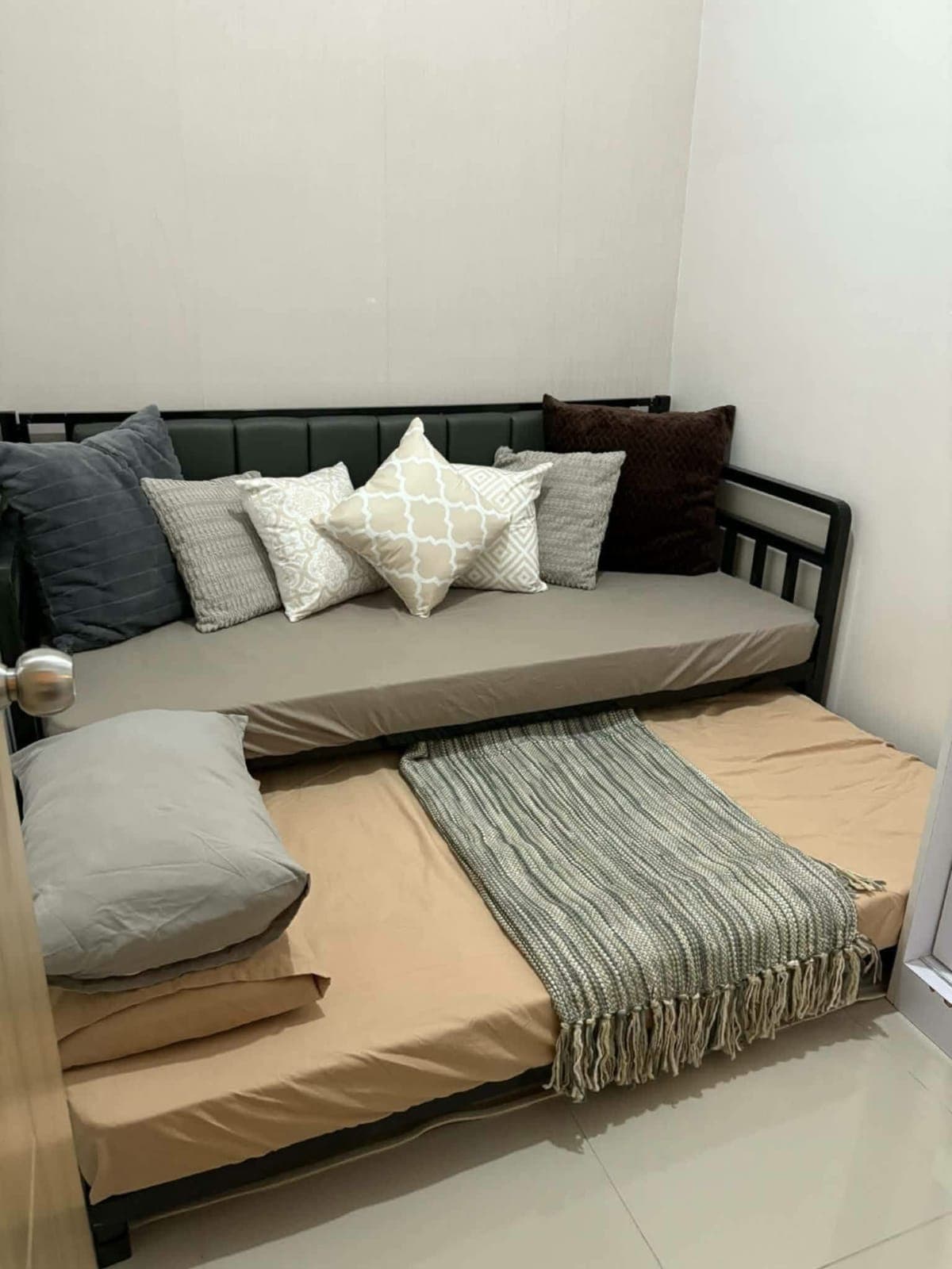 🏢 2BR w/ BALCONY CONDO UNIT FOR RENT - photo 15