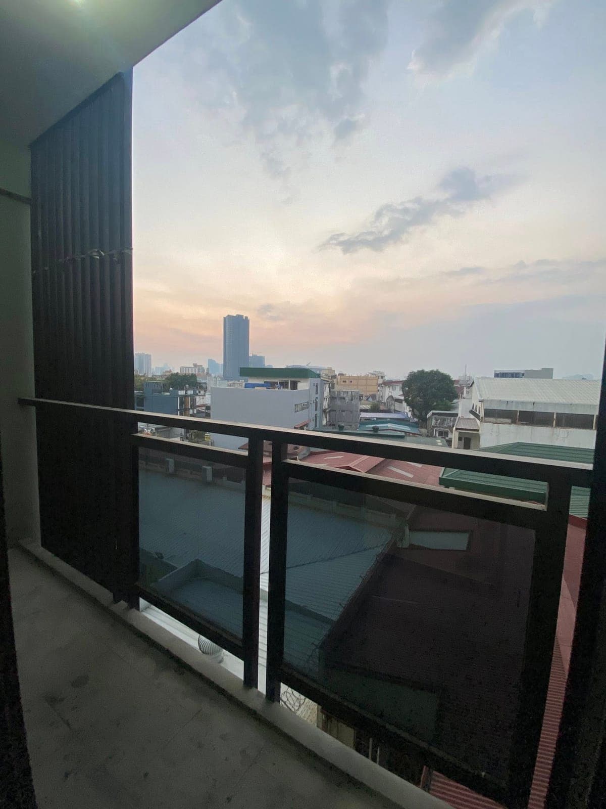 🏢 FOR RENT – AVAILABLE UNITS IN MANDALUYONG CITY - photo 2