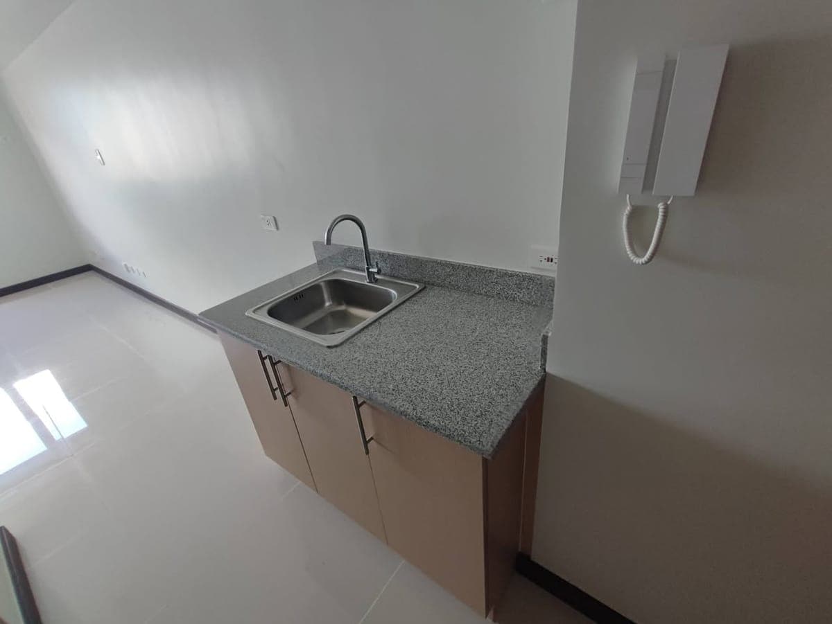 For rent condominium in Pasay studio type - photo 2