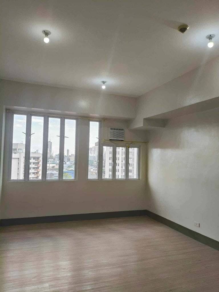 Bare Studio  Condo Unit for Rent - photo 1