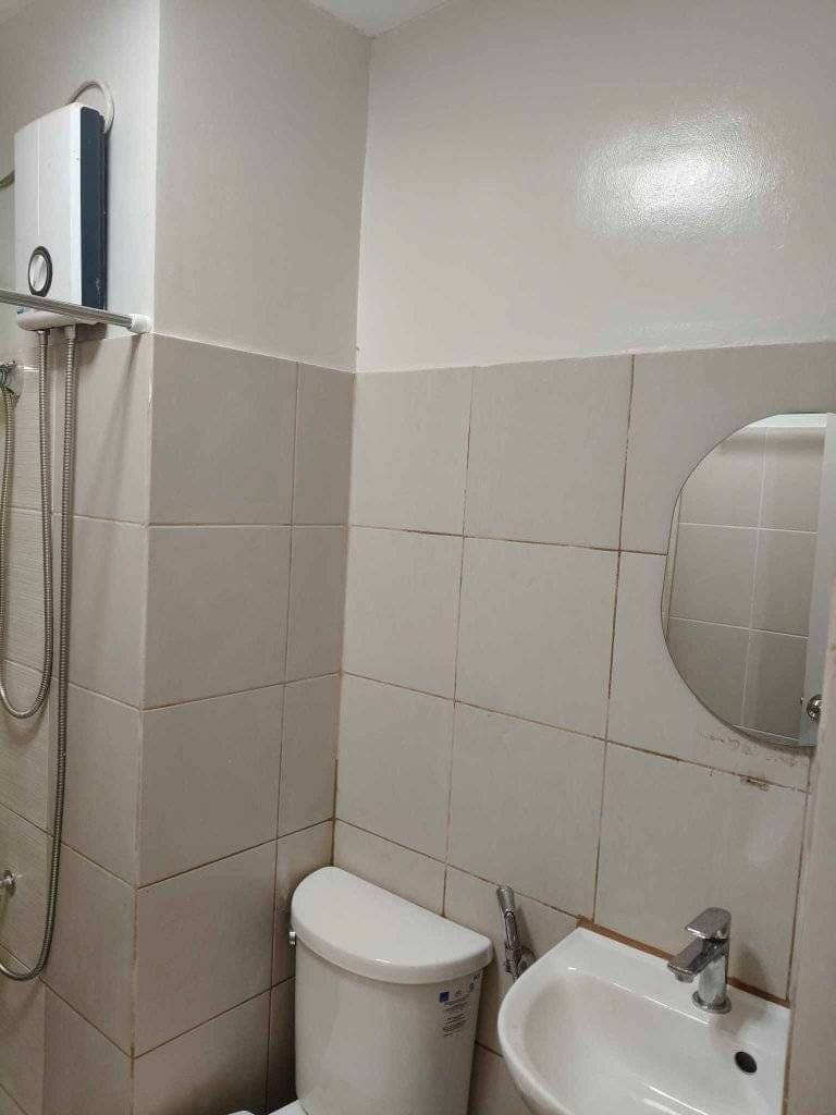 Bare Studio  Condo Unit for Rent - photo 3