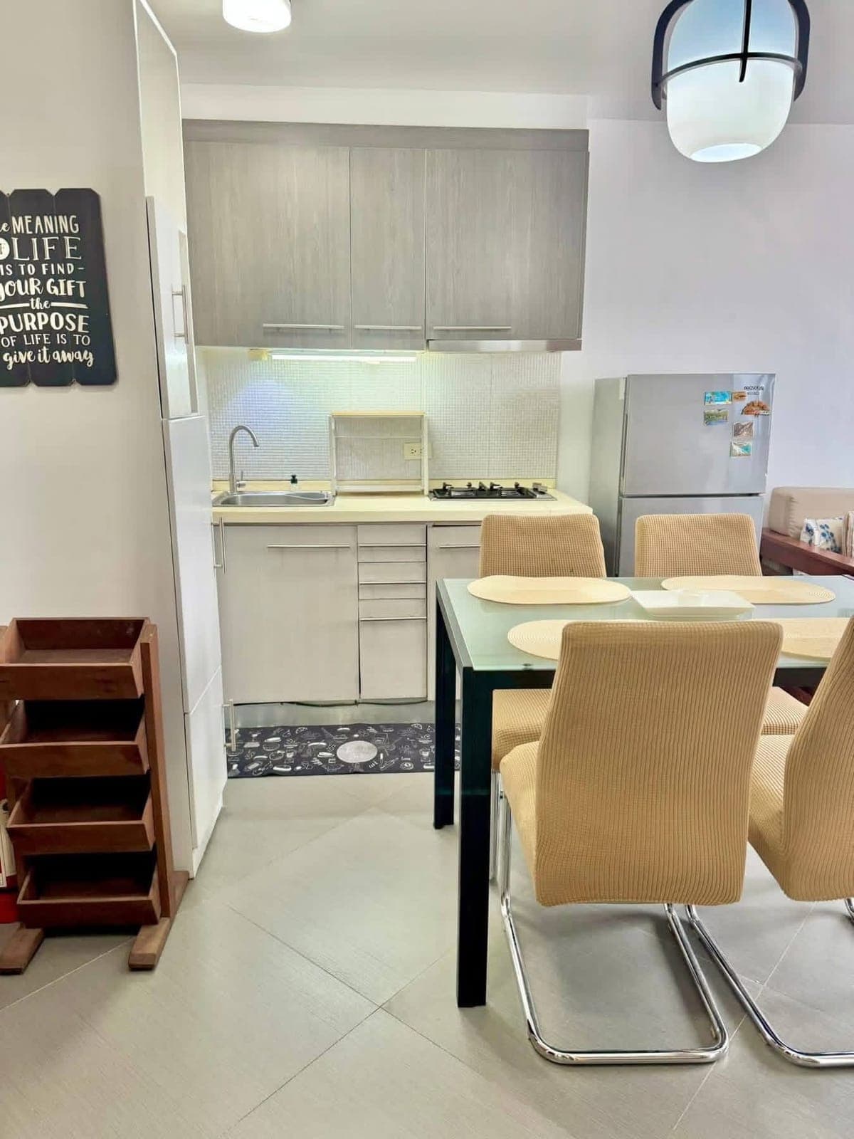 For RENT: 1 bedroom Condo near airport; near LRT2 - photo 1