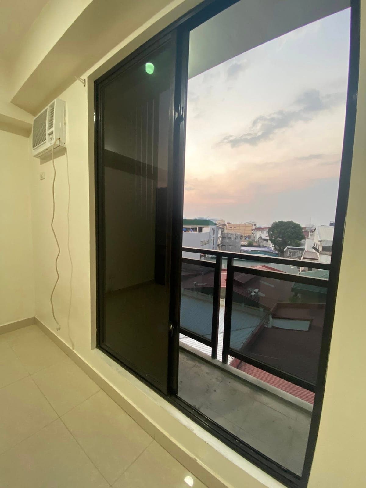 🏢 FOR RENT – AVAILABLE UNITS IN MANDALUYONG CITY - photo 1