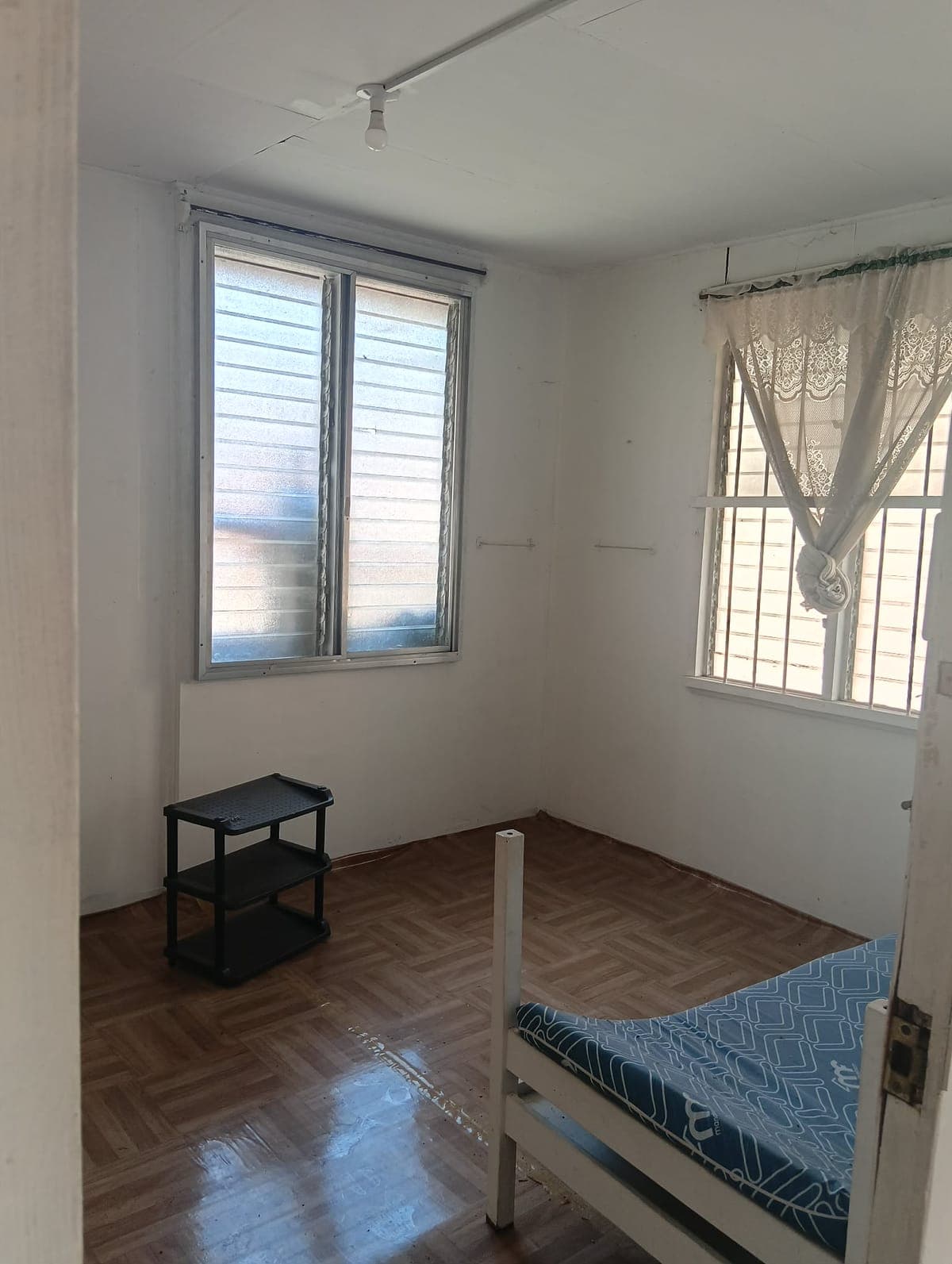 ROOM FOR RENT, NEAR COASTAL ROAD ROXAS. - photo 5