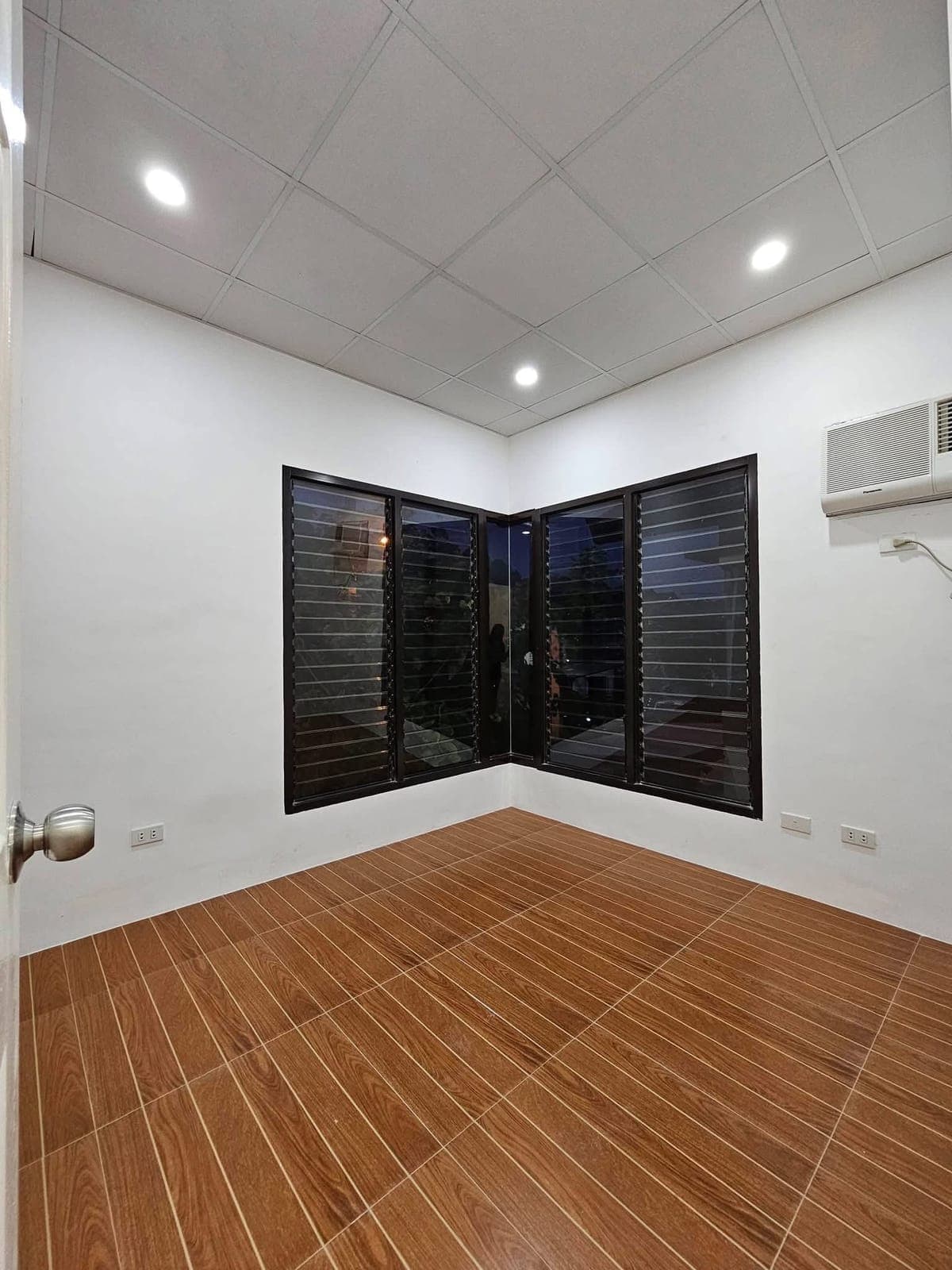 🚨 BRAND NEW HOME FOR RENT FIRST TO LIVE IN! - photo 5