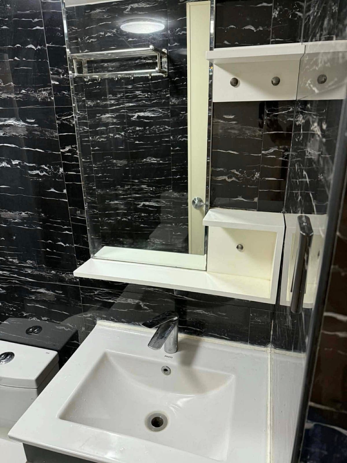 NEWLY RENOVATED 2BR Fully Furnished Corner Unit at Peninsula Garden Midtown Home Maple Tower (Paco Manila) - photo 1