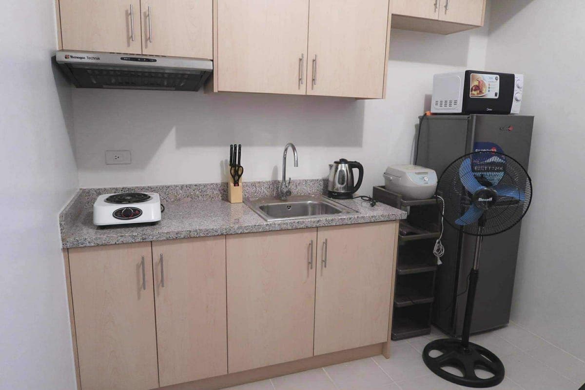 FOR RENT - Paseo de Roces - photo 1