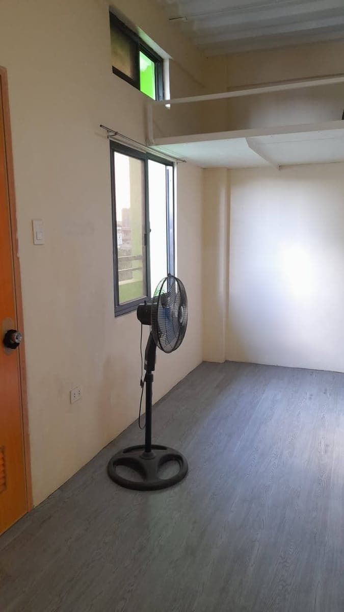 PLEASE READ BEFORE ASKING HOW MUCH!! FOR RENT Studio Type Unit 36 Square Meter Floor Area ( READY FO... - photo 5