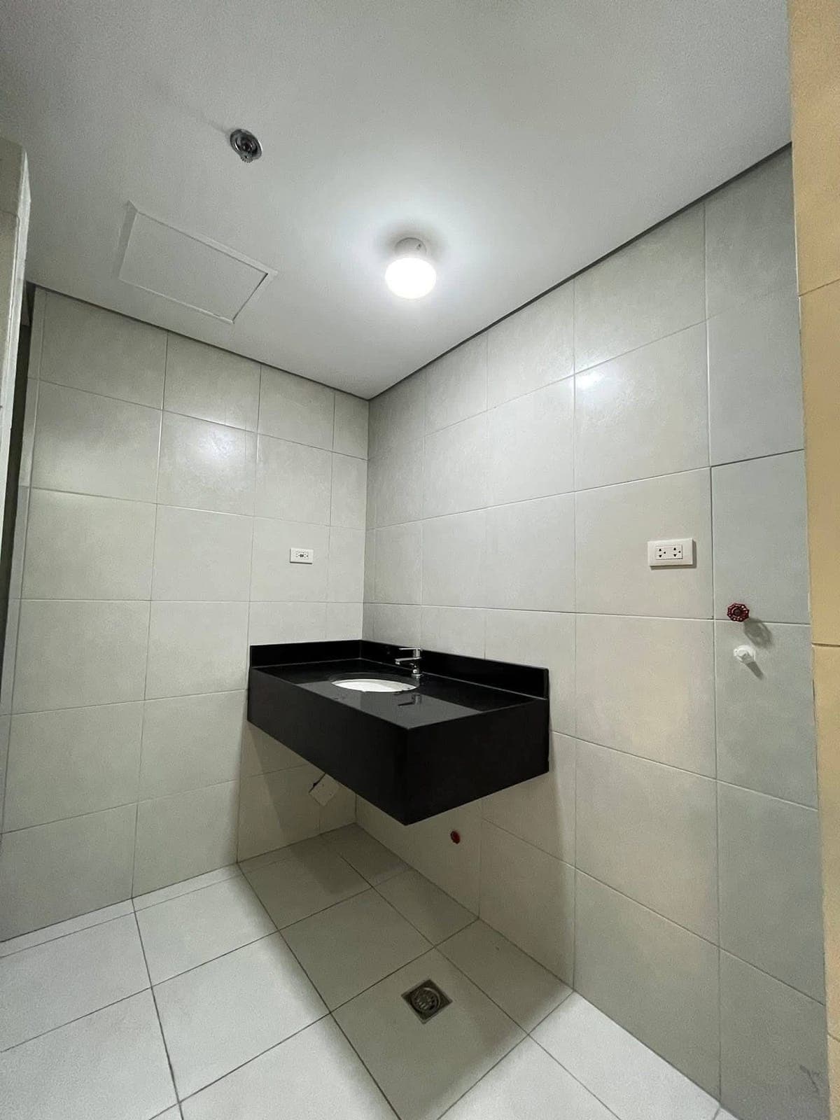 🏡 FOR RENT: 2-Bedroom Condo at 100 WEST Makati (NEWLY TURNED OVER UNIT, READY FOR MOVE-IN! 🤩🤩) - photo 2