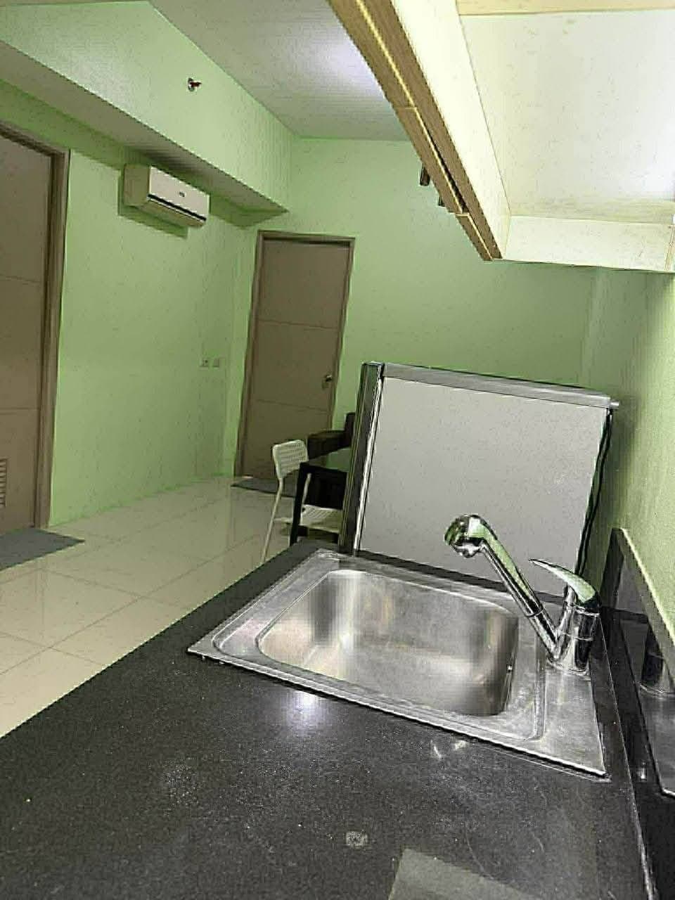 𝐅𝐎𝐑 𝐑𝐄𝐍𝐓 One Bedroom with Balcony Condo in SALCEDO SQUARE - photo 5