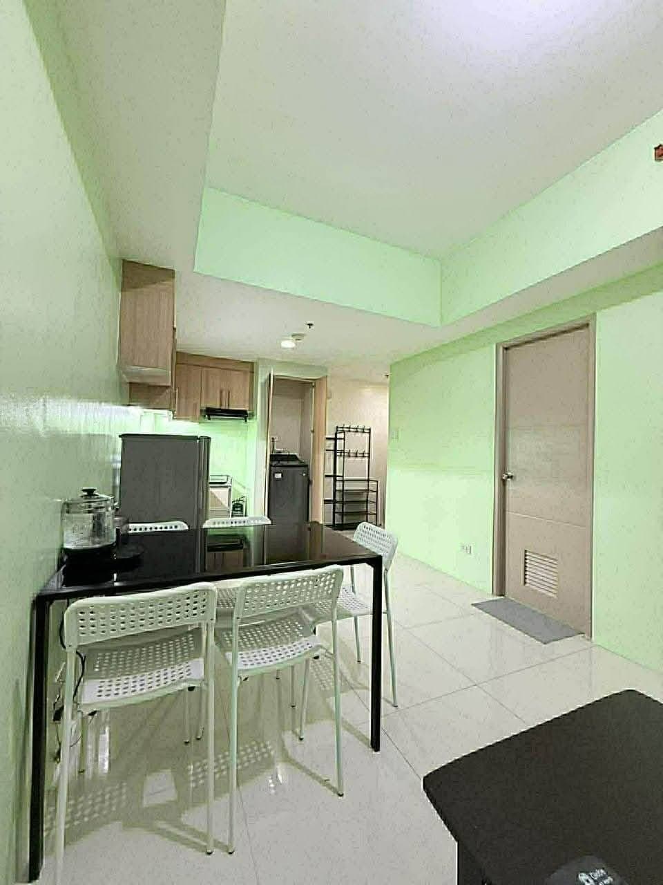 𝐅𝐎𝐑 𝐑𝐄𝐍𝐓 One Bedroom with Balcony Condo in SALCEDO SQUARE - photo 6