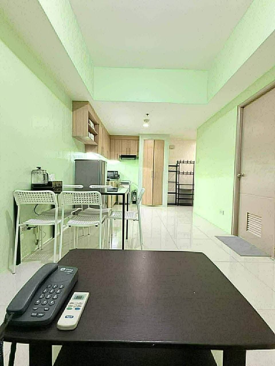 𝐅𝐎𝐑 𝐑𝐄𝐍𝐓 One Bedroom with Balcony Condo in SALCEDO SQUARE - photo 7